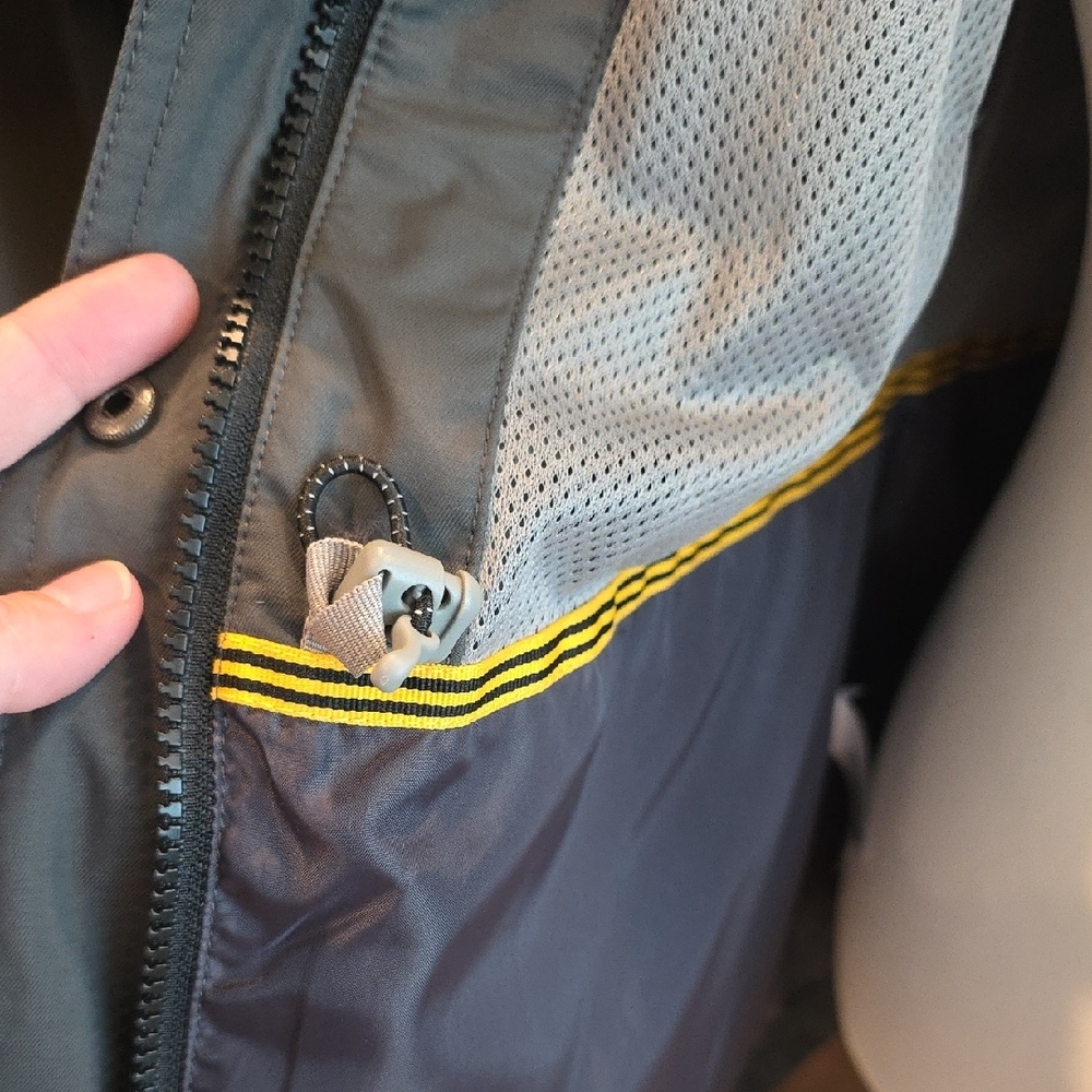 Eddie Bauer Gray Women's Raincoat - Picture 5 of 9